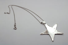 Load image into Gallery viewer, ๐๐ณ๐จ๐ข๐ฏ๐ช๐ค ๐๐ต๐ข๐ณ